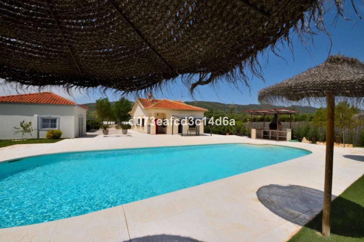 6 Zimmer Villa zu verkaufen in Ronda mit Pool Garage - 549.000 € (Ref: 10128524)