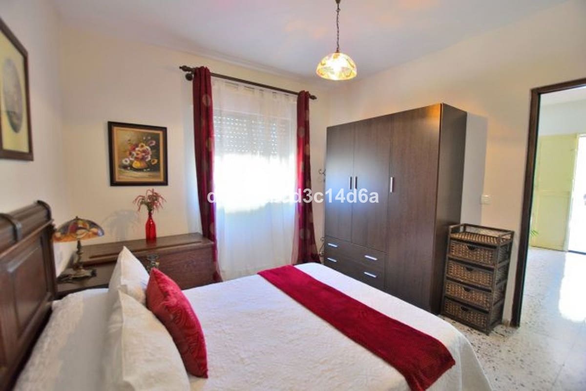 3 bedroom Finca/Country House for sale in Benaojan with pool garage - € 230,000 (Ref: 10128527)