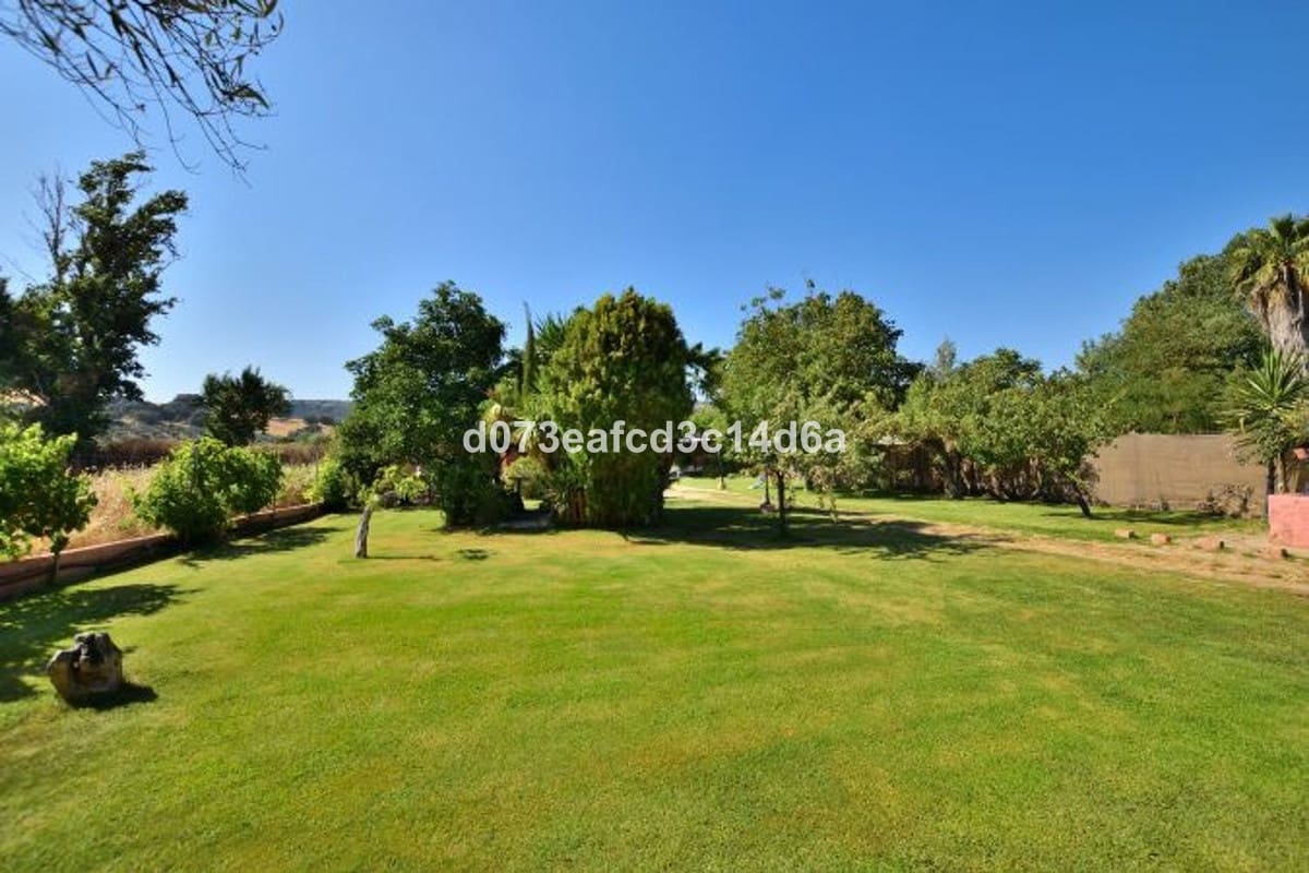 3 bedroom Finca/Country House for sale in Benaojan with pool garage - € 230,000 (Ref: 10128527)