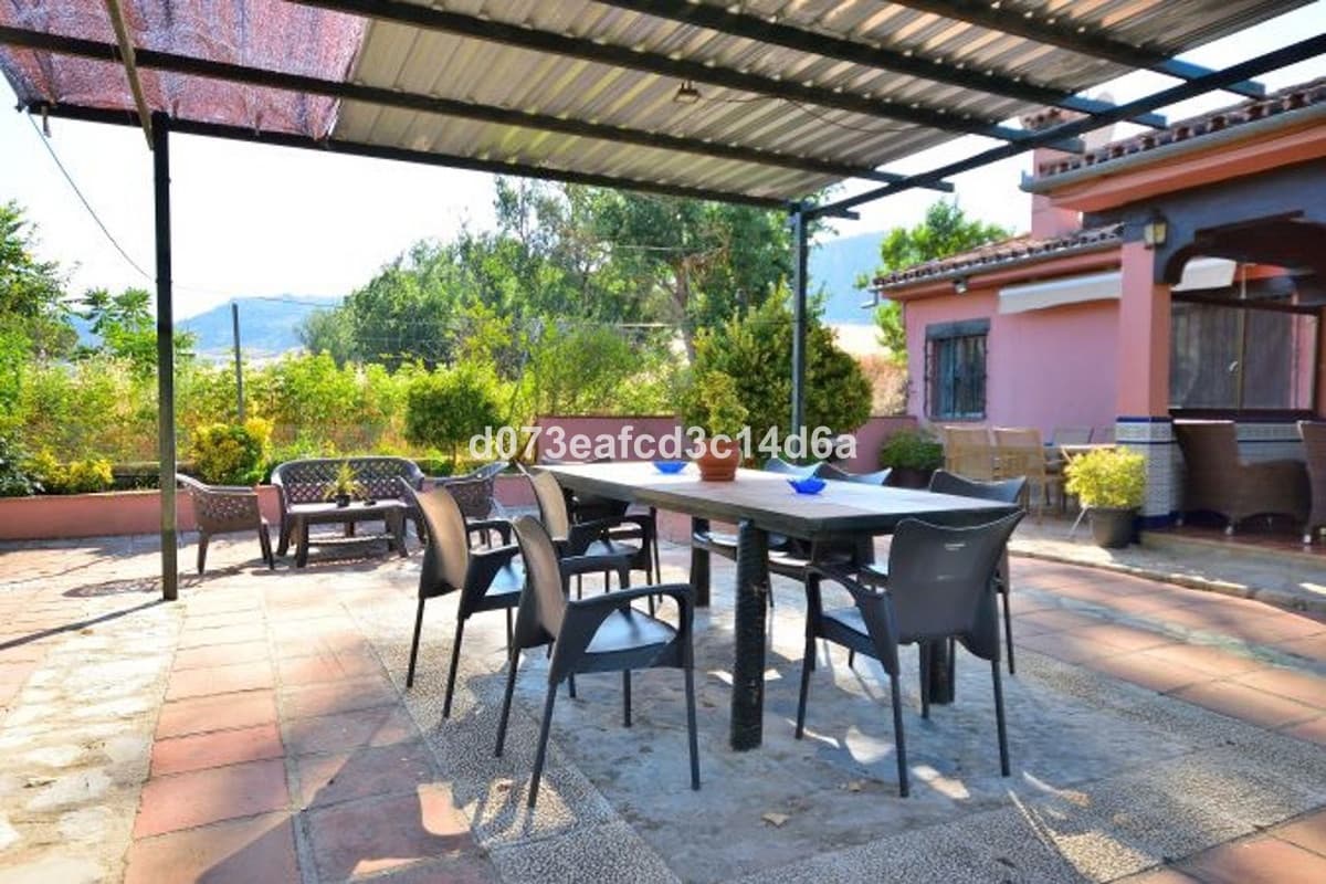 3 bedroom Finca/Country House for sale in Benaojan with pool garage - € 230,000 (Ref: 10128527)