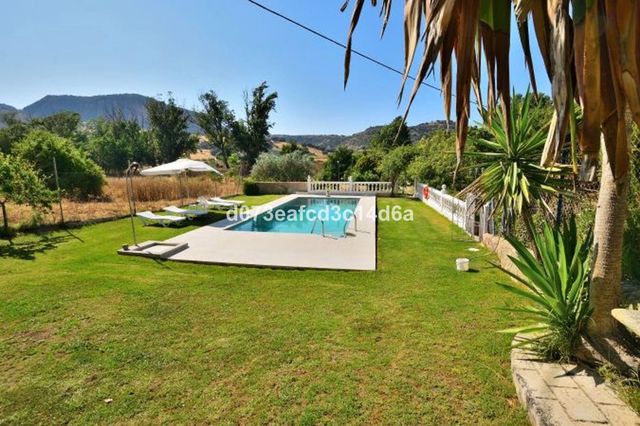 3 chambre Finca/Maison de Campagne à vendre à Benaoján avec piscine garage - 230 000 € (Ref: 10128527)