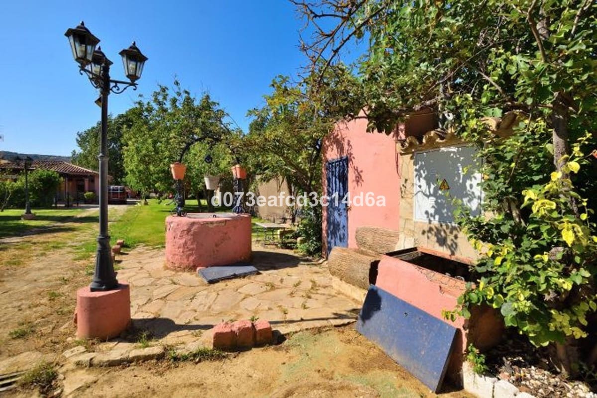 3 bedroom Finca/Country House for sale in Benaojan with pool garage - € 230,000 (Ref: 10128527)