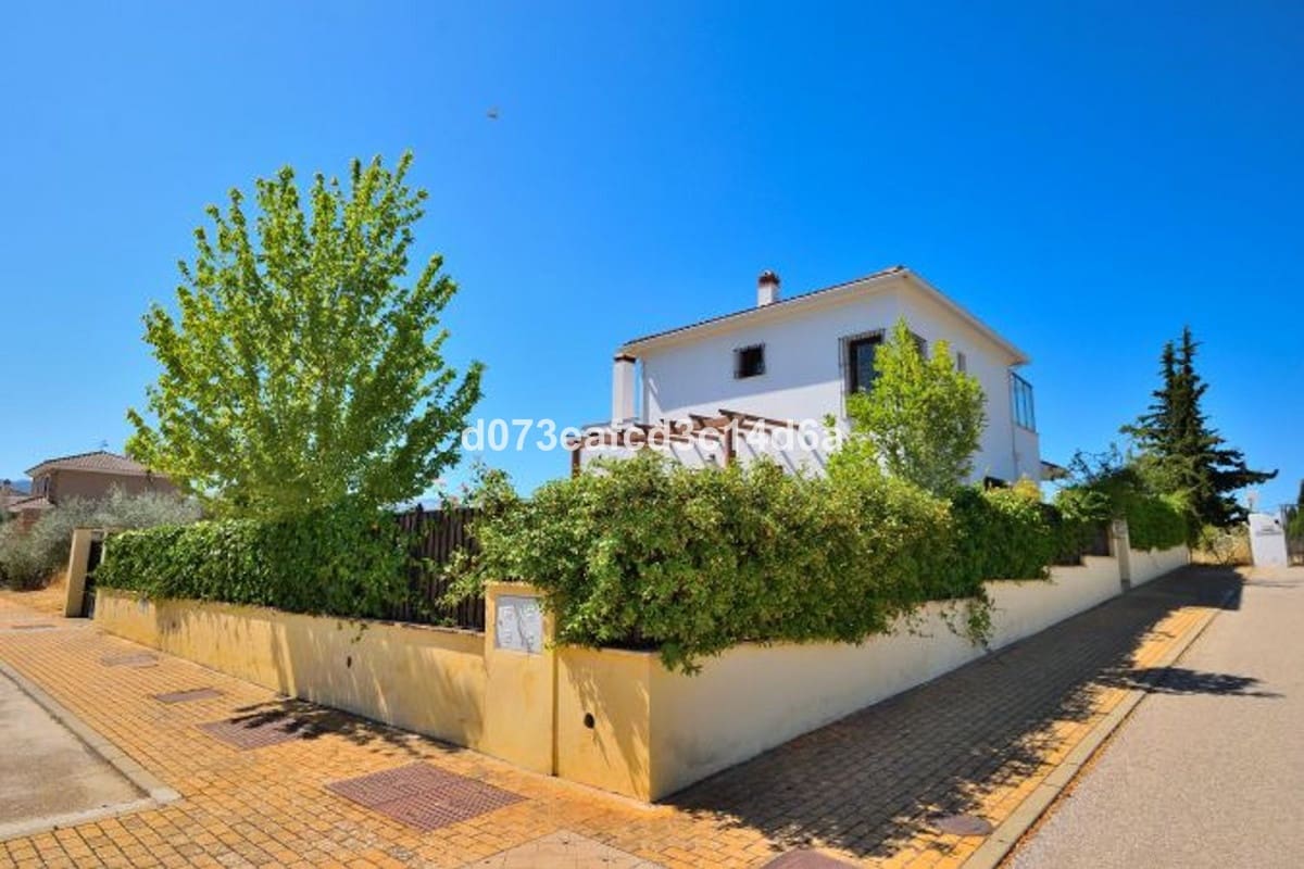 4 Zimmer Villa zu verkaufen in Ronda mit Pool Garage - 396.000 € (Ref: 10128531)
