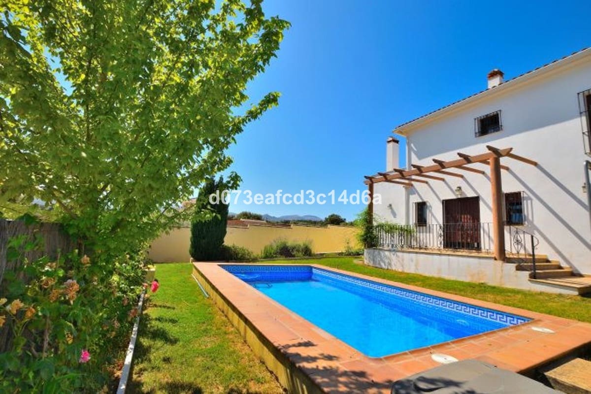 4 Zimmer Villa zu verkaufen in Ronda mit Pool Garage - 396.000 € (Ref: 10128531)