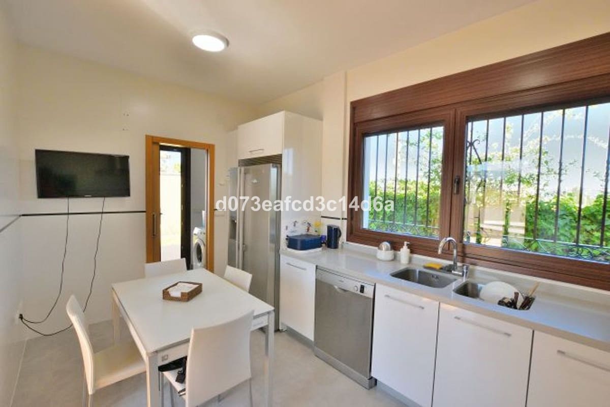 4 Zimmer Villa zu verkaufen in Ronda mit Pool Garage - 396.000 € (Ref: 10128531)