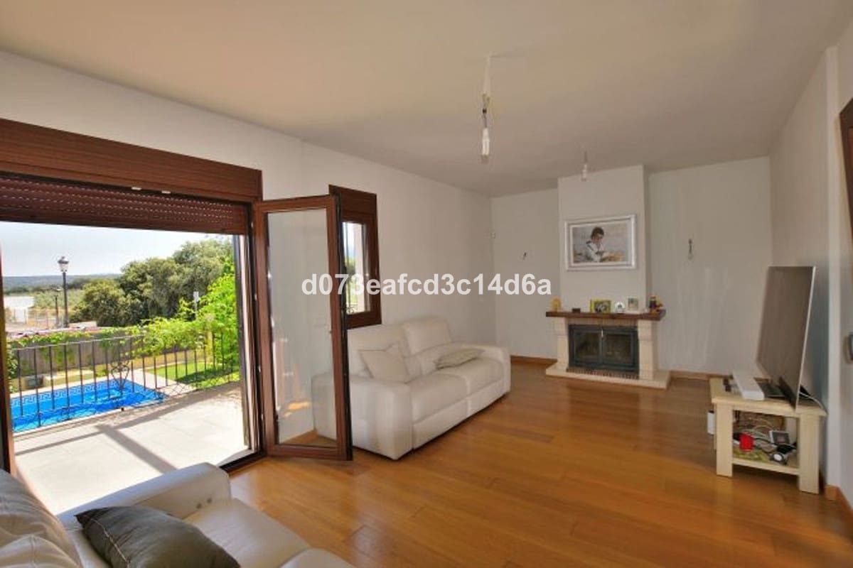 4 Zimmer Villa zu verkaufen in Ronda mit Pool Garage - 396.000 € (Ref: 10128531)
