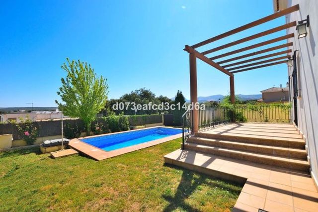 4 Zimmer Villa zu verkaufen in Ronda mit Pool Garage - 396.000 € (Ref: 10128531)