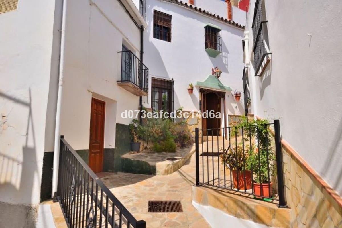 5 camera da letto Casa in vendita in Benaojan con piscina garage - 275.000 € (Rif: 10128532)