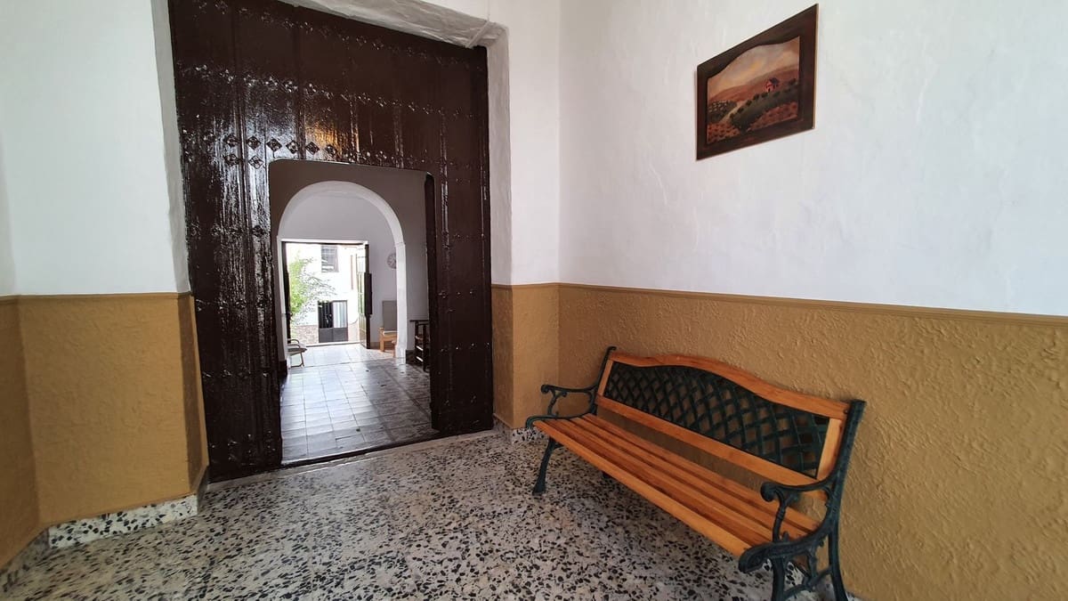 4 bedroom Townhouse for sale in Ardales with pool - € 420,000 (Ref: 10128545)