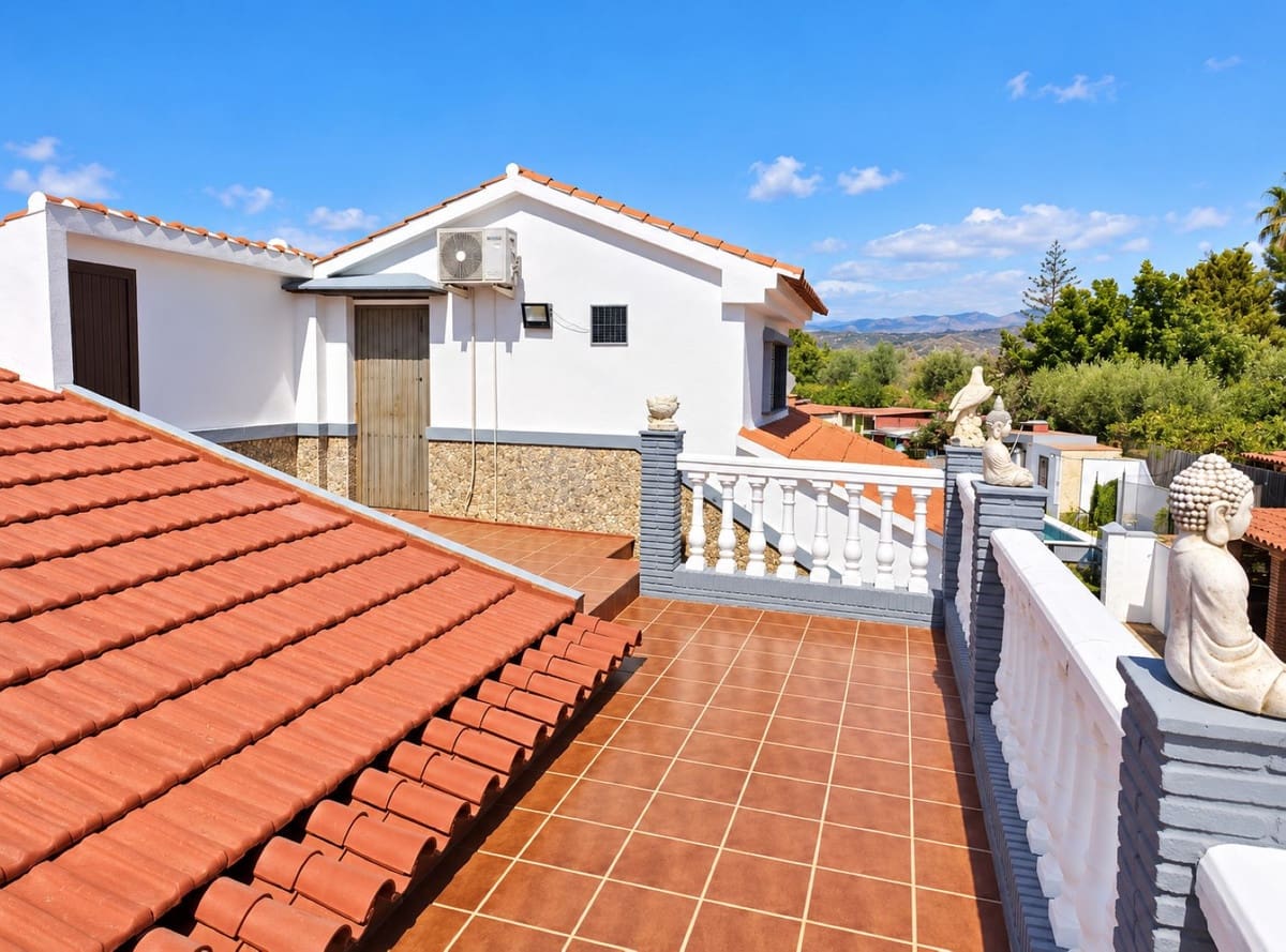 5 soveværelse Villa til salg i Cartama med swimmingpool garage - € 525.000 (Ref: 10128546)