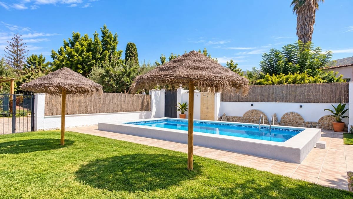 5 soveværelse Villa til salg i Cartama med swimmingpool garage - € 525.000 (Ref: 10128546)