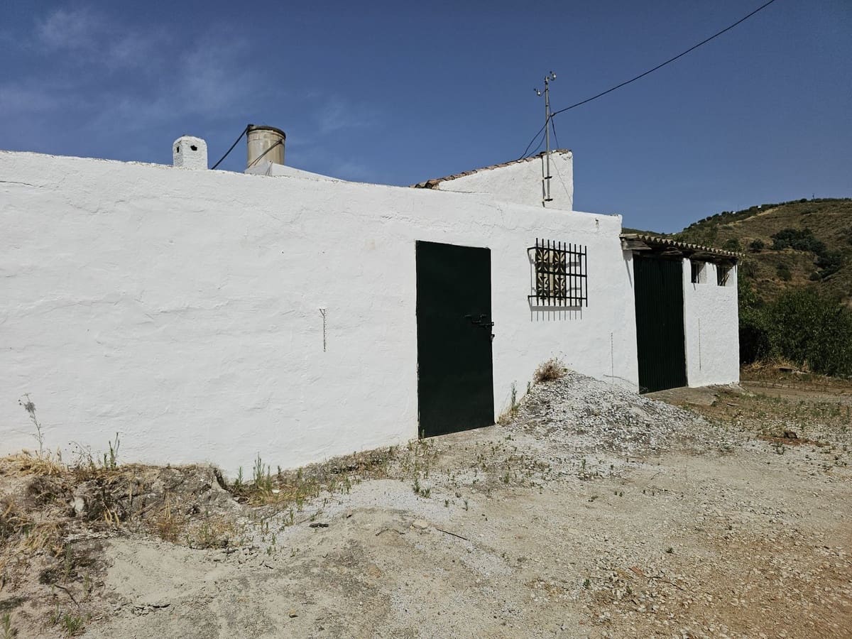 Finca/Casa Rural de 3 habitaciones en Sedella en venta con piscina garaje - 355.000 € (Ref: 10128547)