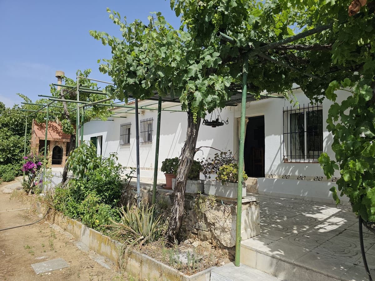 Finca/Casa Rural de 3 habitaciones en Sedella en venta con piscina garaje - 355.000 € (Ref: 10128547)