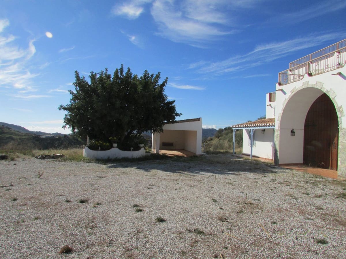 4 chambre Finca/Maison de Campagne à vendre à Sedella avec piscine garage - 515 000 € (Ref: 10128548)