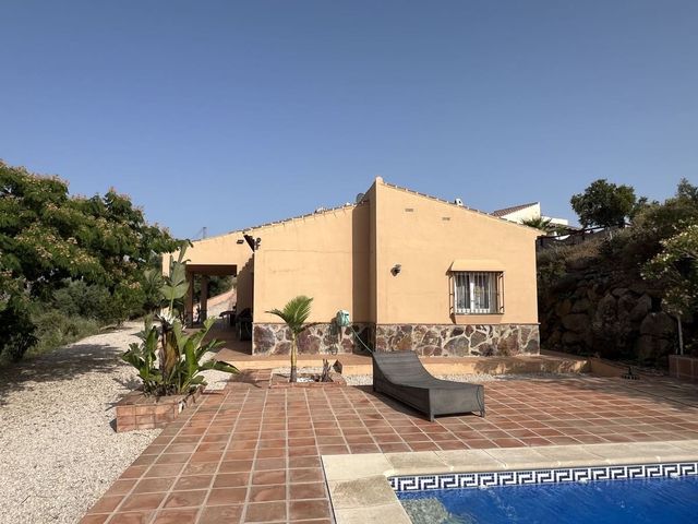 3 camera da letto Villa in vendita in Canillas de Aceituno con piscina garage - 281.400 € (Rif: 10128550)