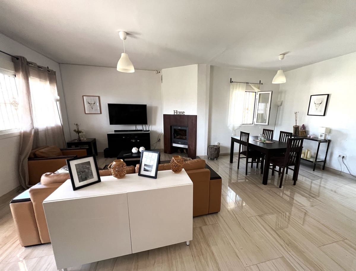 3 quarto Moradia para venda em Canillas de Aceituno com piscina garagem - 281 400 € (Ref: 10128550)