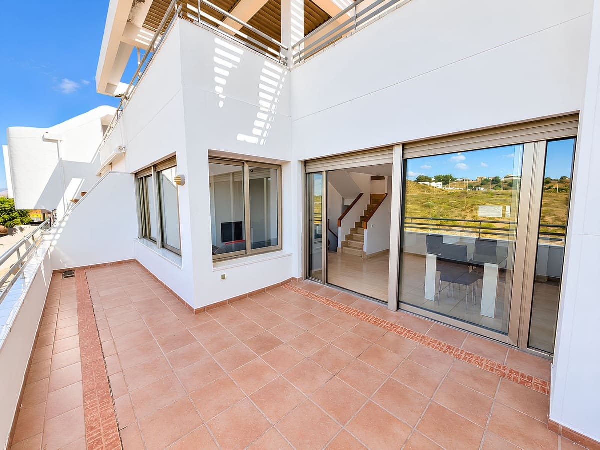3 slaapkamer Appartement te koop in La Cala de Mijas met zwembad garage - € 465.000 (Ref: 10128554)