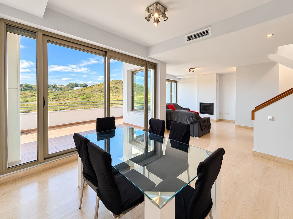 3 slaapkamer Appartement te koop in La Cala de Mijas met zwembad garage - € 465.000 (Ref: 10128554)