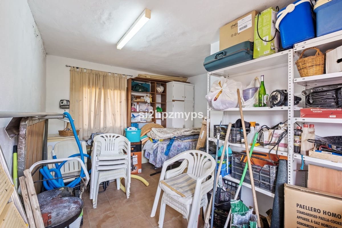 2 Zimmer Villa zu verkaufen in Benamocarra mit Pool Garage - 339.000 € (Ref: 10128561)