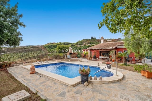 2 Zimmer Villa zu verkaufen in Benamocarra mit Pool Garage - 339.000 € (Ref: 10128561)