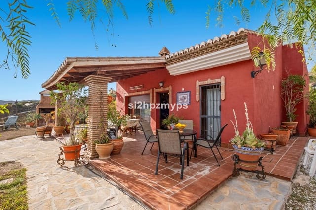 2 Zimmer Villa zu verkaufen in Benamocarra mit Pool Garage - 339.000 € (Ref: 10128561)
