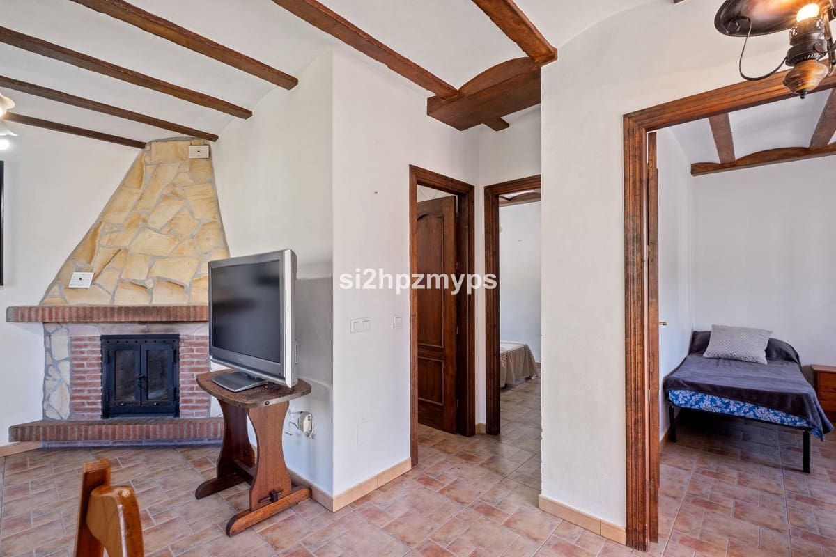 2 bedroom Villa for sale in Frigiliana with pool garage - € 299,000 (Ref: 10128563)
