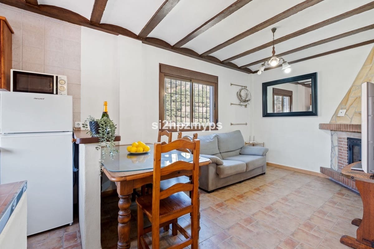 2 bedroom Villa for sale in Frigiliana with pool garage - € 299,000 (Ref: 10128563)
