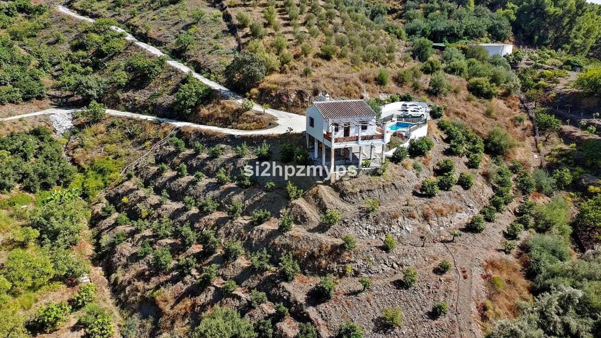 2 bedroom Villa for sale in Frigiliana with pool garage - € 299,000 (Ref: 10128563)