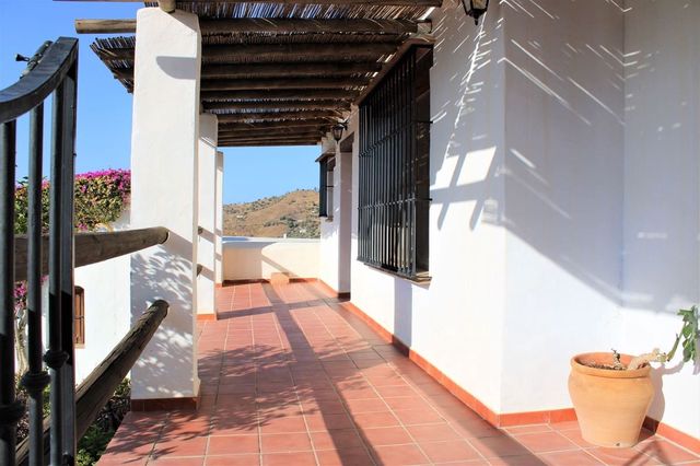 Chalet de 3 habitaciones en Frigiliana en venta con garaje - 950.000 € (Ref: 10128568)
