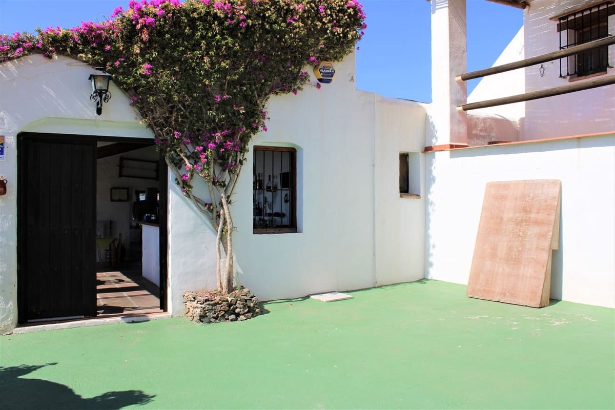 Chalet de 3 habitaciones en Frigiliana en venta con garaje - 950.000 € (Ref: 10128568)
