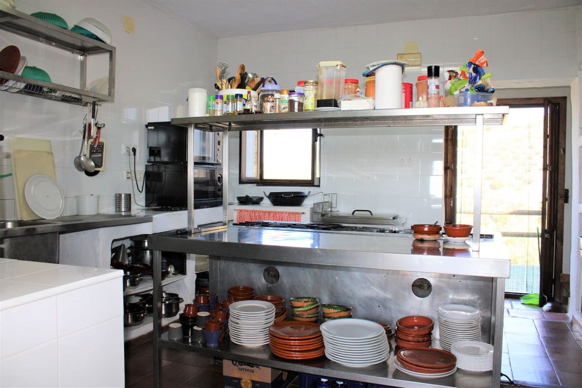 Chalet de 3 habitaciones en Frigiliana en venta con garaje - 950.000 € (Ref: 10128568)