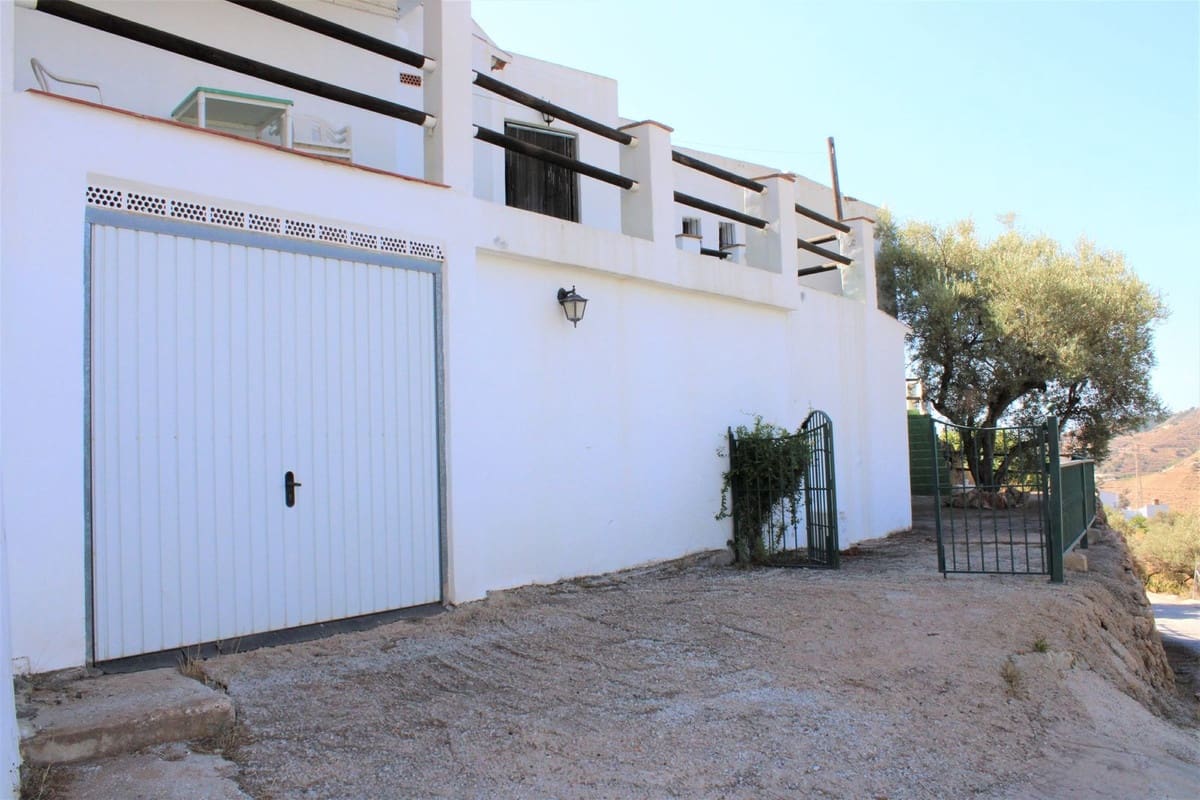 Chalet de 3 habitaciones en Frigiliana en venta con garaje - 950.000 € (Ref: 10128568)