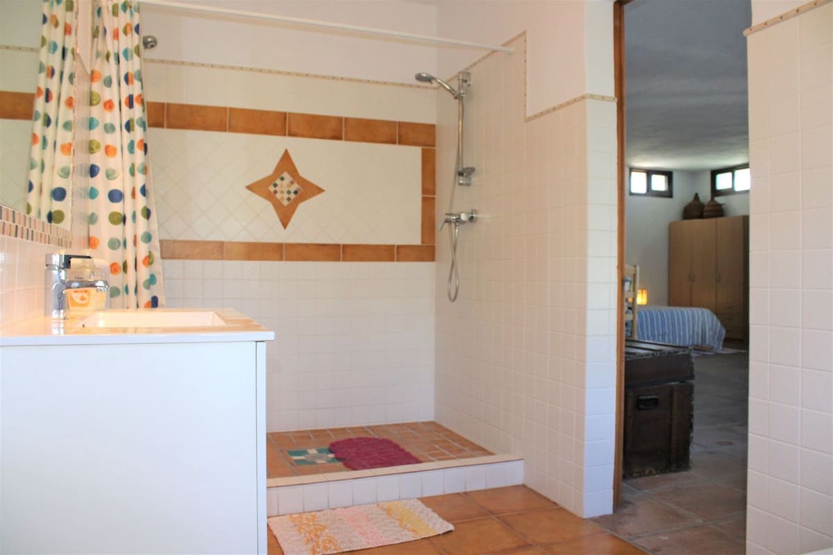 Chalet de 3 habitaciones en Frigiliana en venta con garaje - 950.000 € (Ref: 10128568)