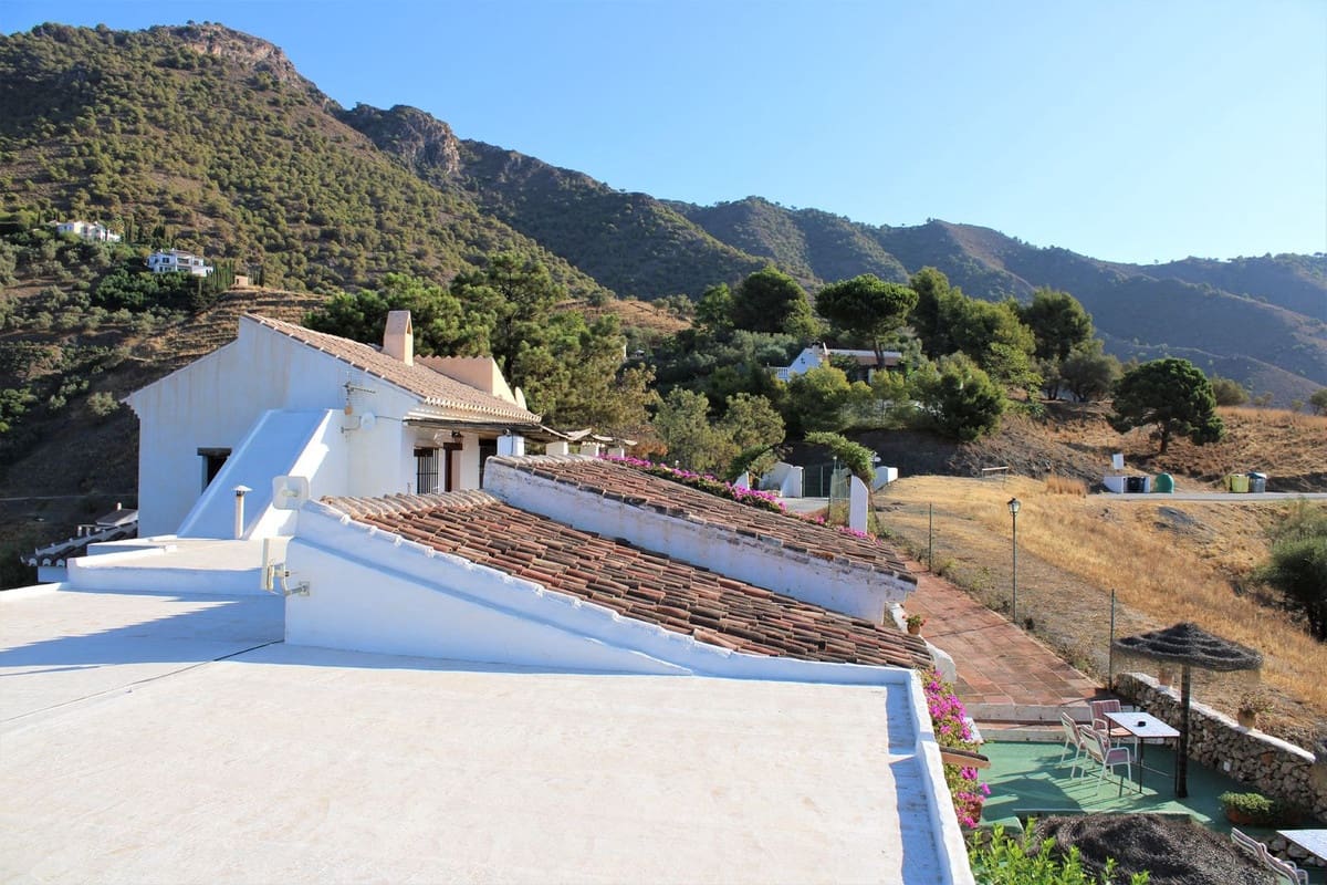 Chalet de 3 habitaciones en Frigiliana en venta con garaje - 950.000 € (Ref: 10128568)