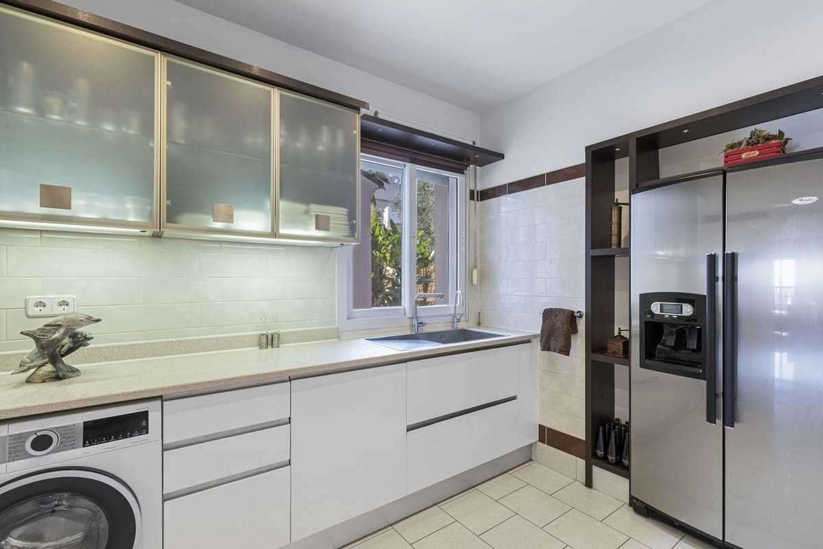 3 soveværelse Lejlighed til salg i Benahavis med swimmingpool garage - € 620.000 (Ref: 10128570)