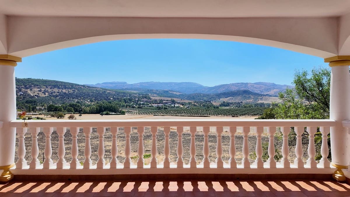 5 soverom Finca/Herregård til salgs i Ronda med svømmebasseng garasje - € 1 600 000 (Ref: 10128574)