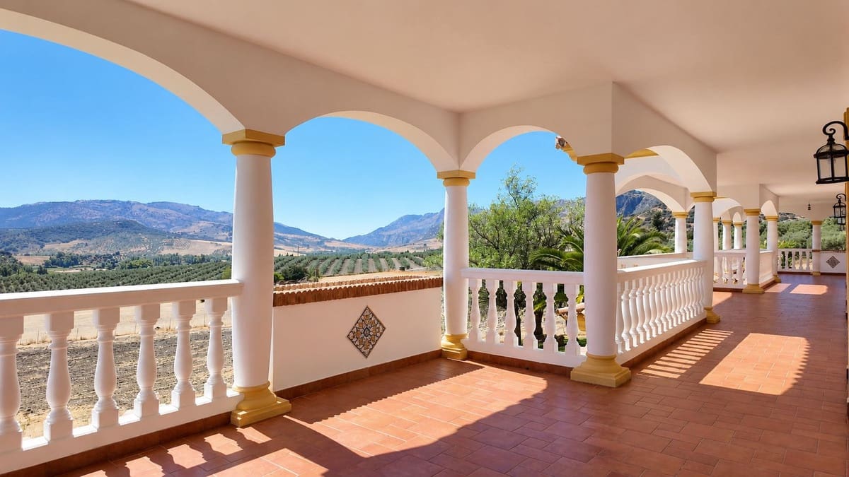 5 soverom Finca/Herregård til salgs i Ronda med svømmebasseng garasje - € 1 600 000 (Ref: 10128574)