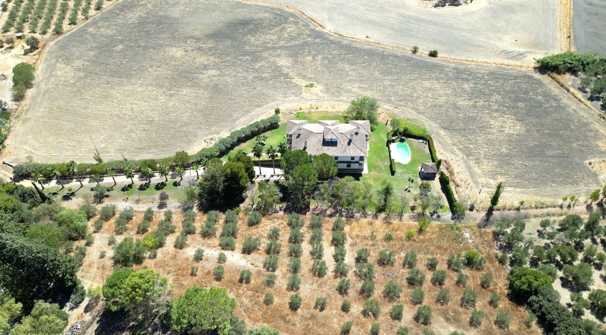 5 soverom Finca/Herregård til salgs i Ronda med svømmebasseng garasje - € 1 600 000 (Ref: 10128574)