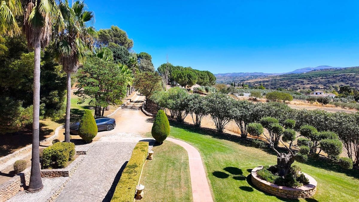 5 soverom Finca/Herregård til salgs i Ronda med svømmebasseng garasje - € 1 600 000 (Ref: 10128574)