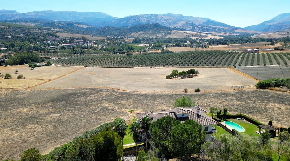 5 soverom Finca/Herregård til salgs i Ronda med svømmebasseng garasje - € 1 600 000 (Ref: 10128574)