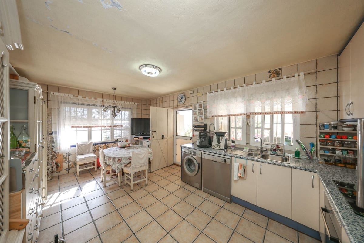 2 sypialnia Willa na sprzedaż w Cartama z basenem - 240 000 € (Ref: 10128577)
