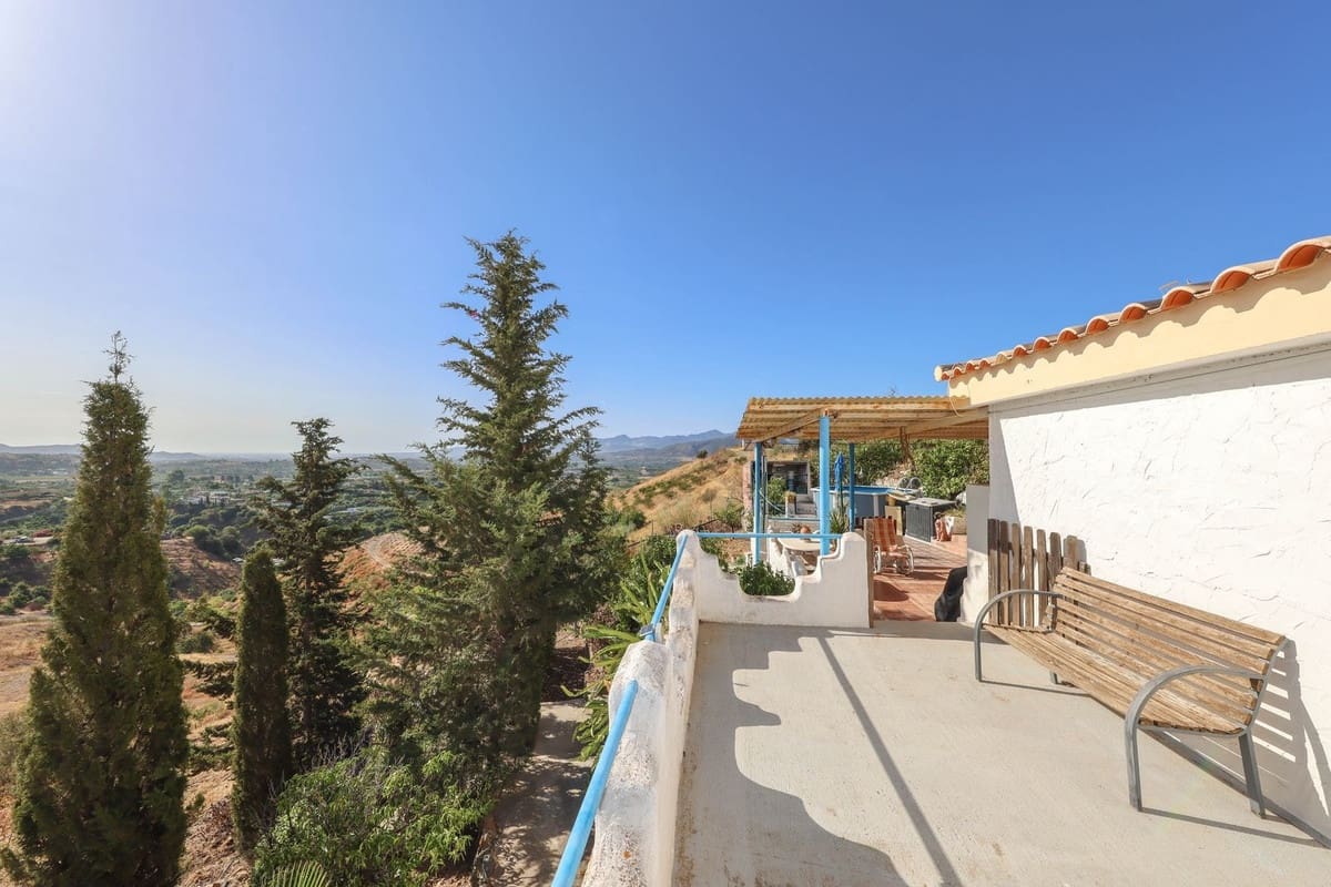 2 sypialnia Willa na sprzedaż w Cartama z basenem - 240 000 € (Ref: 10128577)