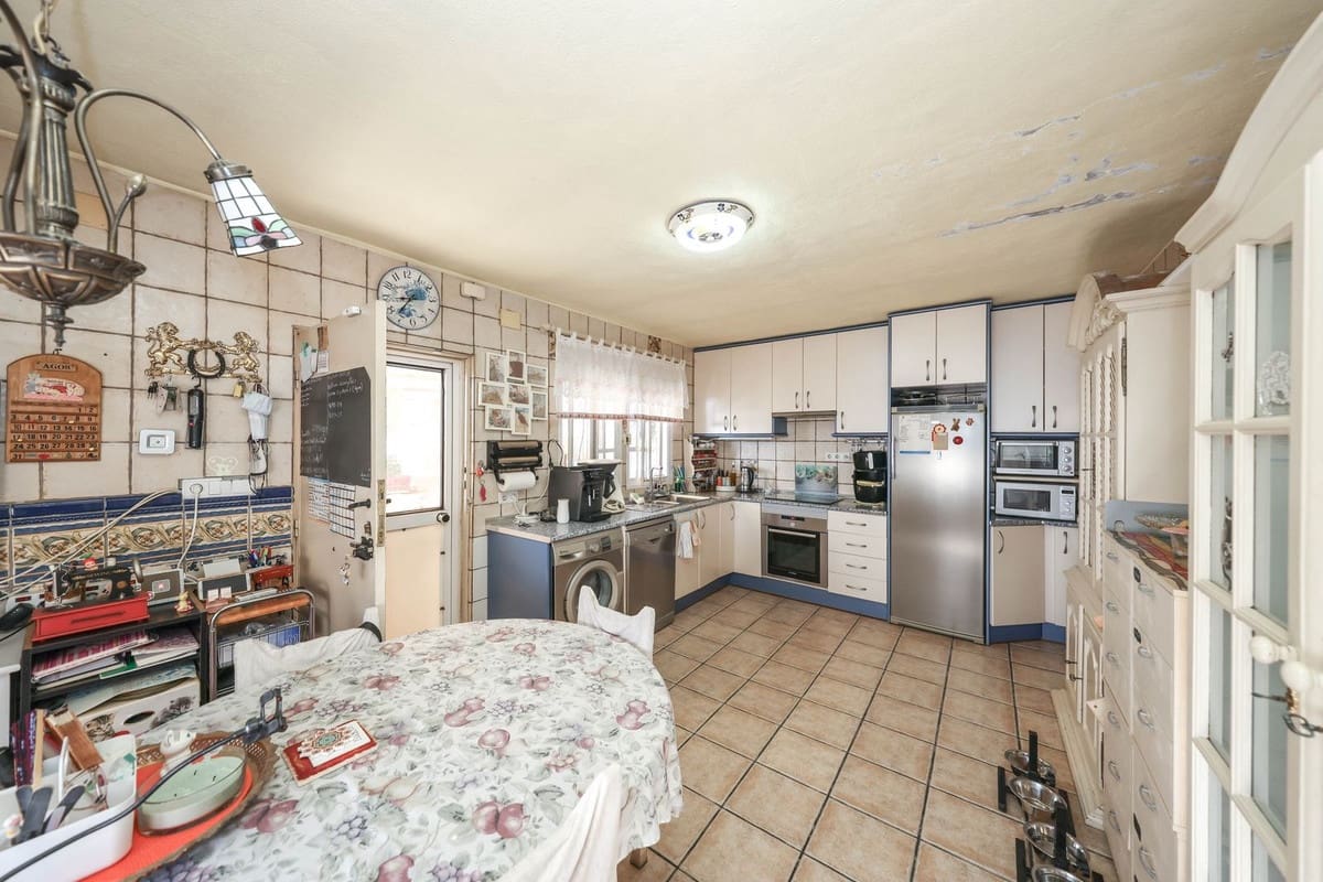 2 sypialnia Willa na sprzedaż w Cartama z basenem - 240 000 € (Ref: 10128577)
