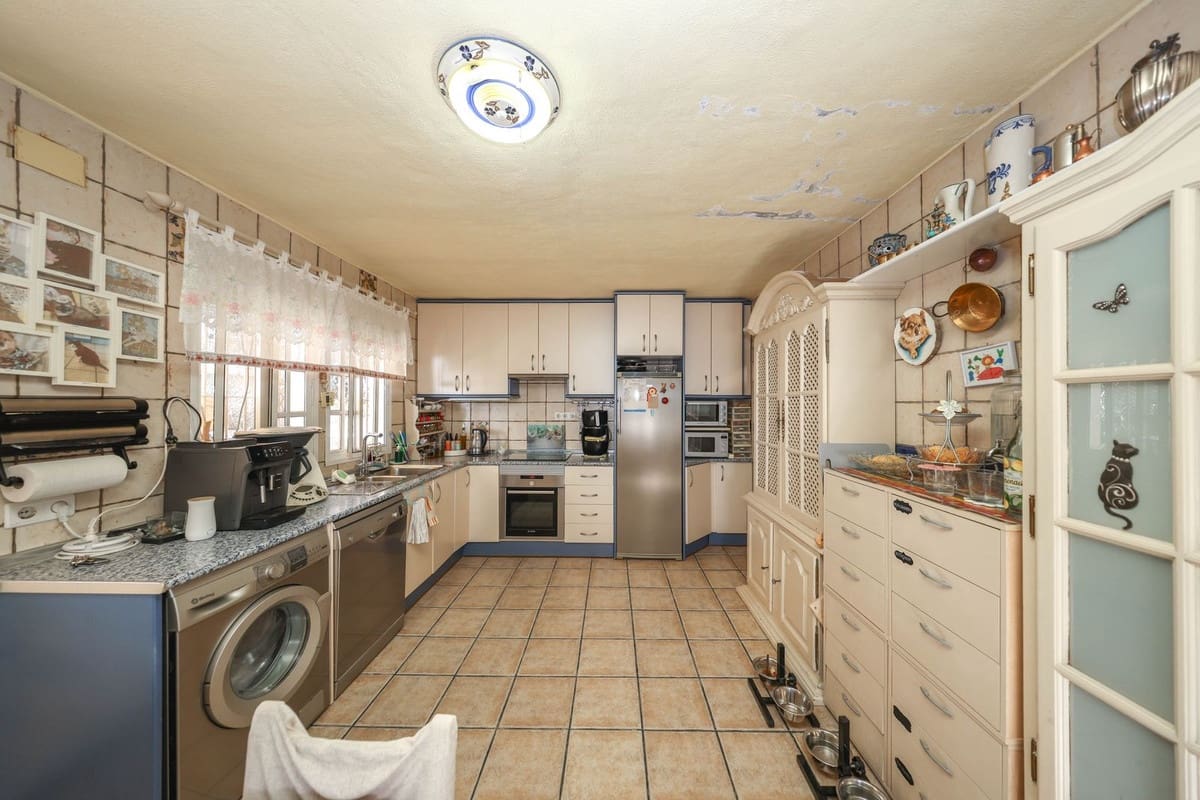 2 sypialnia Willa na sprzedaż w Cartama z basenem - 240 000 € (Ref: 10128577)
