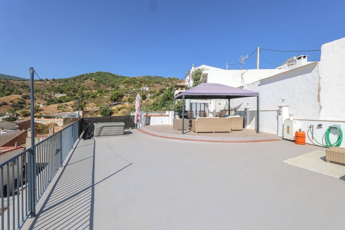 3 quarto Casa em Banda para venda em Tolox - 195 000 € (Ref: 10128578)