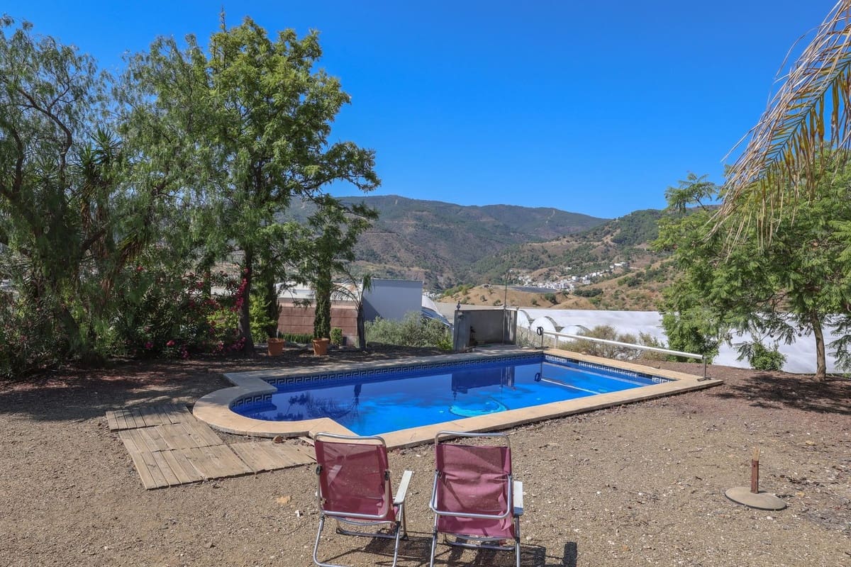 3 bedroom Villa for sale in Tolox with pool garage - € 349,000 (Ref: 10128579)