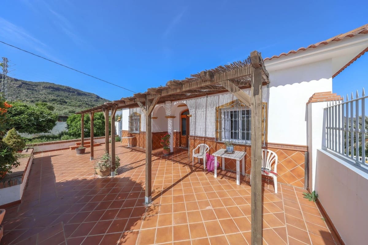 3 bedroom Finca/Country House for sale in Alora with pool garage - € 580,000 (Ref: 10128580)