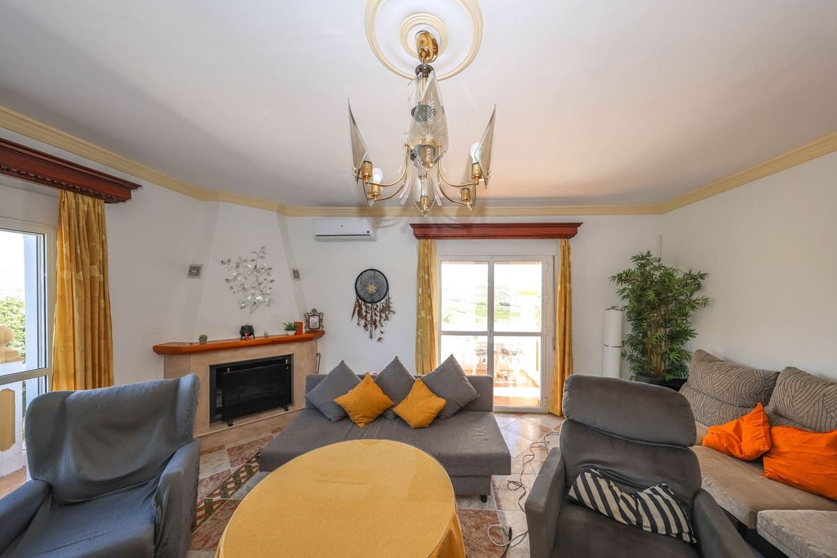 3 bedroom Finca/Country House for sale in Alora with pool garage - € 580,000 (Ref: 10128580)