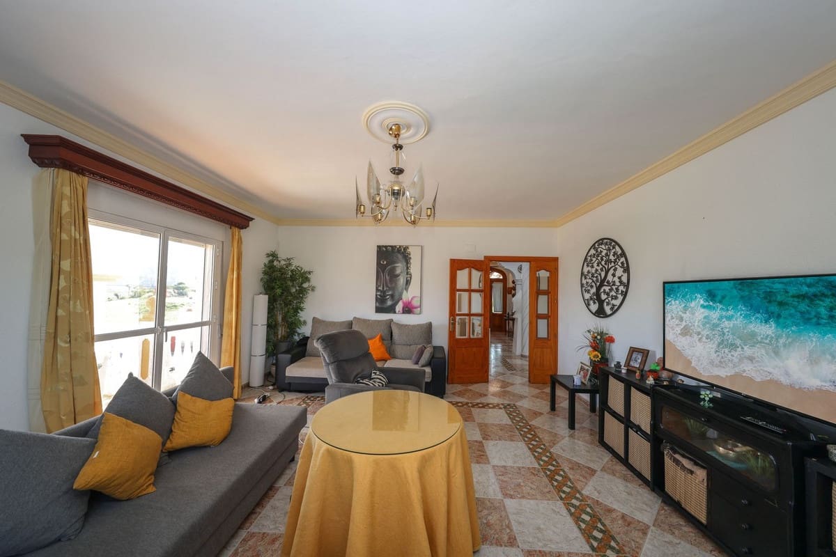 3 bedroom Finca/Country House for sale in Alora with pool garage - € 580,000 (Ref: 10128580)