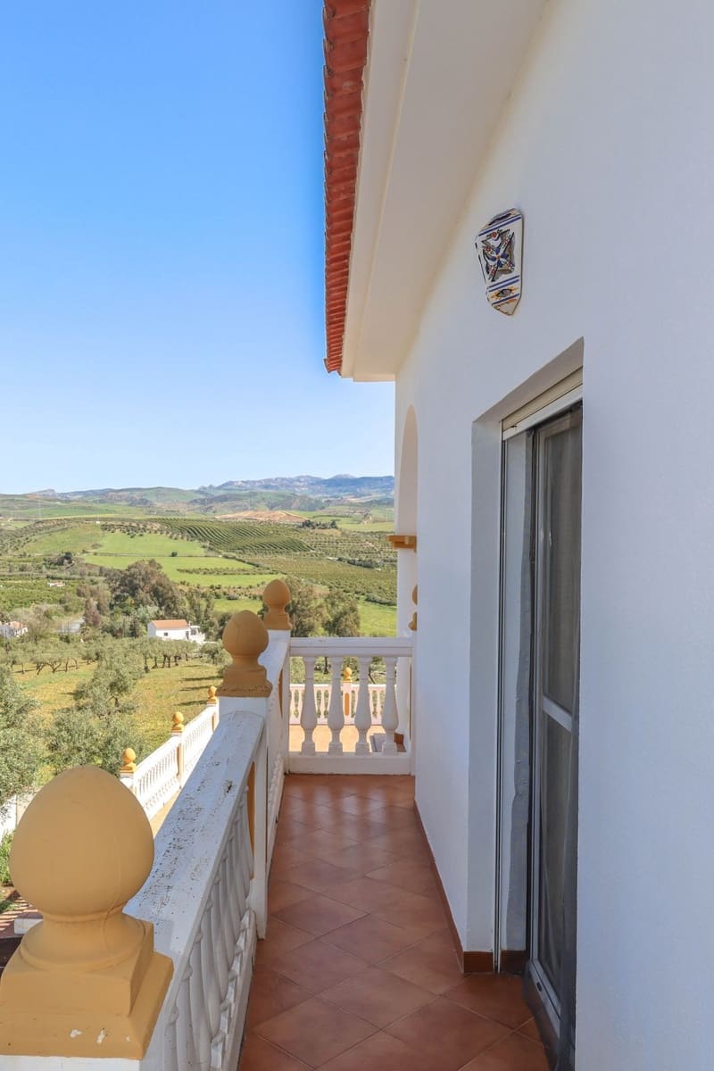 3 bedroom Finca/Country House for sale in Alora with pool garage - € 580,000 (Ref: 10128580)